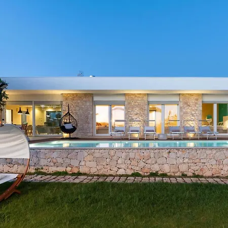 Ambra Villa